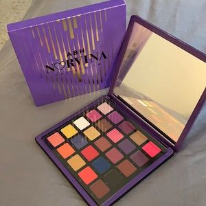 ❤️🎉HP🎉❤️ABH Norvina Pro Pigment Palette Vol.1